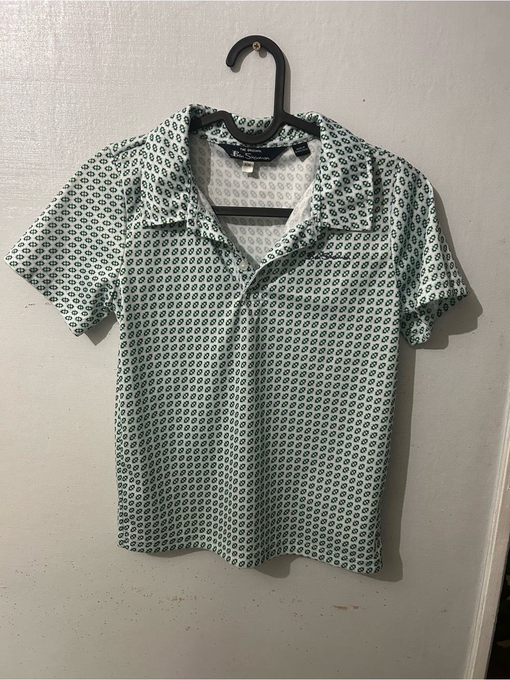 Ben Sherman White and Green Geometric Short-Sleeve Polo